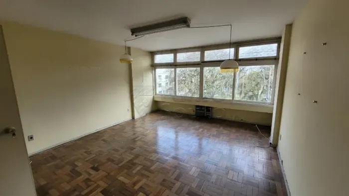 Sala comercial de 32m² à venda no centro Pelotas