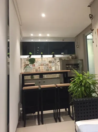 Balcão Industrial com 4 Bancos - MDF