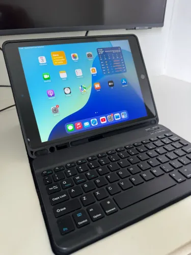 IPAD 9 SILVER 64GB + CAPA + TECLADO + CANETA WB 