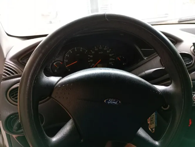 Ford Focus Sedan 2.0 16v/2.0 16V Flex 4P 2002