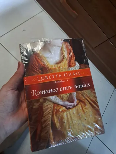 Vendo Livro Loretta Chase Romance entre rendas NOVO