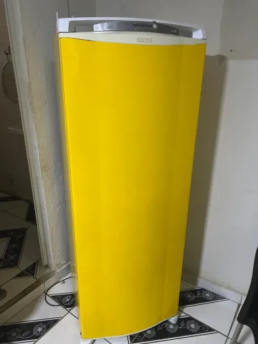Geladeira usada da marca consul com marcas de uso valor funcionando 270$