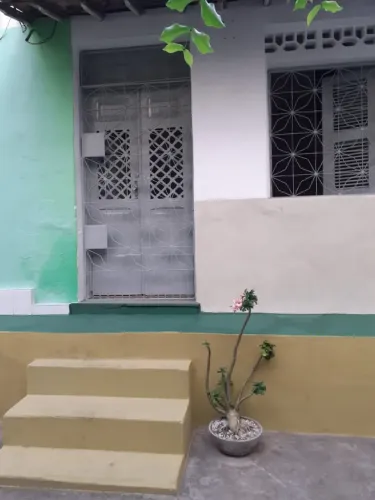 Quitinete quarto com WC na Aldeota
