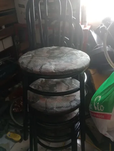 Cadeiras de ferro preta 04para mesa.