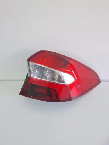 LANTERNA FORD KA SEDAN 20 A 23 BICOLOR DIREITO USADO ORIGINAL