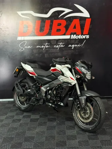  BAJAJ DOMINAR D160 