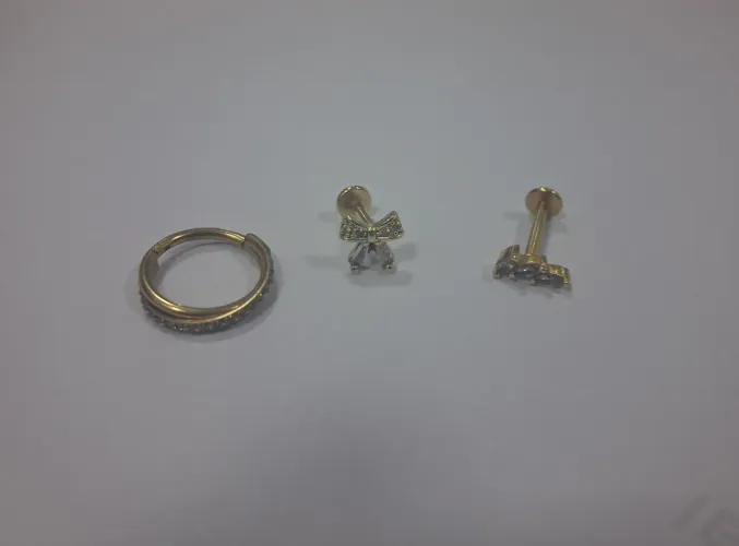Piercing em aço inoxidável