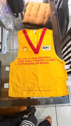 colete promocional antigo da Shell (parceria com o Instituto Ayrton Senna)