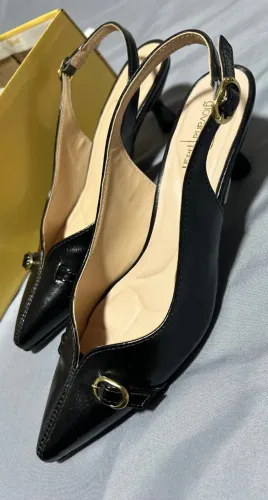 Vendo Scapin para eventos casuais.