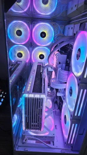 RTX 4080 asus strix branca