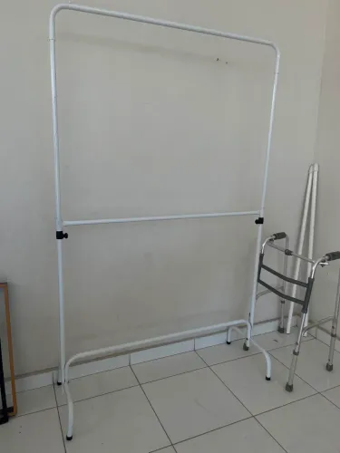 Arara De roupa
