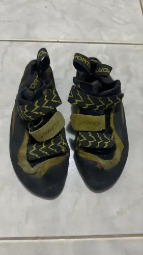 Sapatilha de escalada La Esportiva Miura