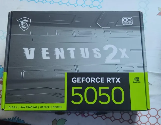 Placa de vídeo Nvidia Geforce RTX 5050 8gb ddr6