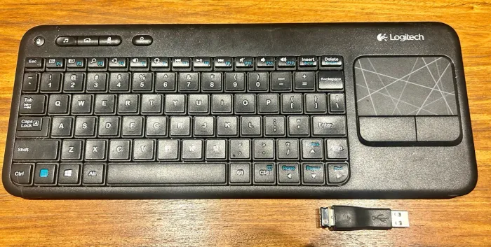 Teclado sem fio Logitech preto