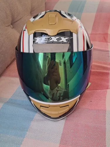 Vendo capacete da tex original T 58 com duas viseiras 