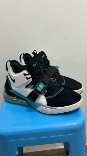 Nike Air Command Force 270