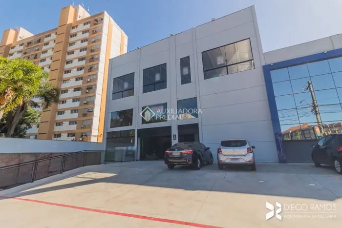 Comercial no bairro Chácara das Pedras