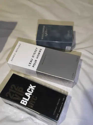 Kit com 3 perfumes importados