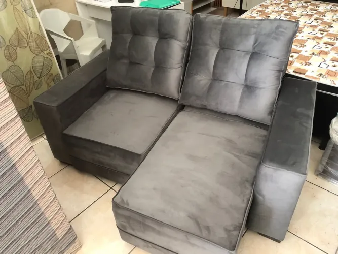 OFERTA! Sofá 2 lugares, retrátil e reclinável, com uma mega oferta de saldão.