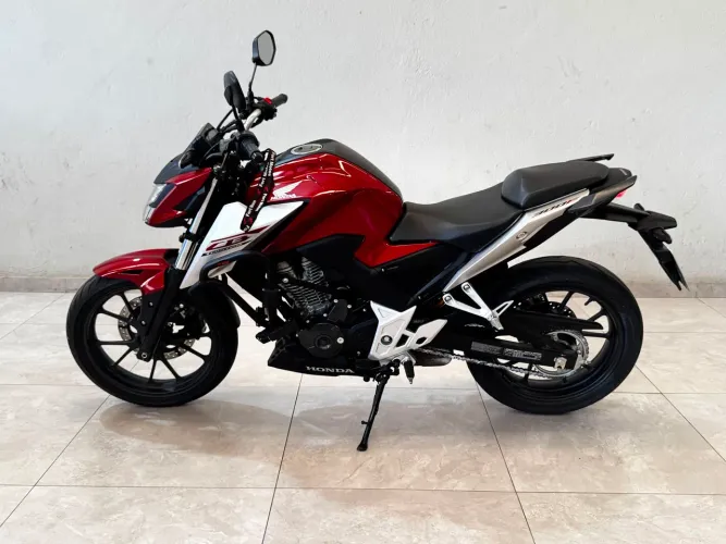 CB 300F 2026