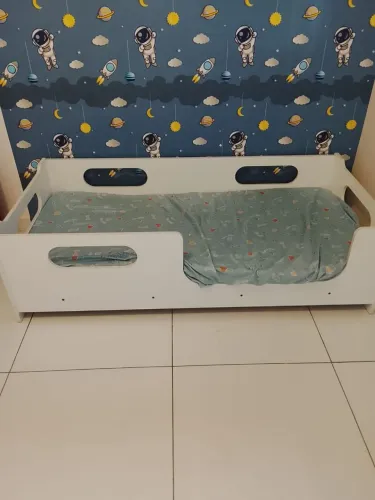 Cama infantil  com colchão 