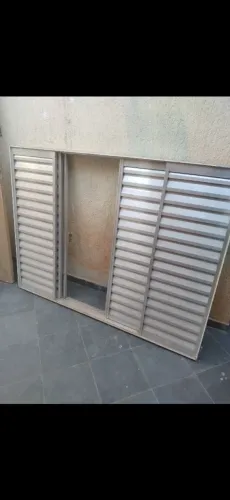 Janela alumínio com 1vidro quebrado 1.60mt x 1,20mt