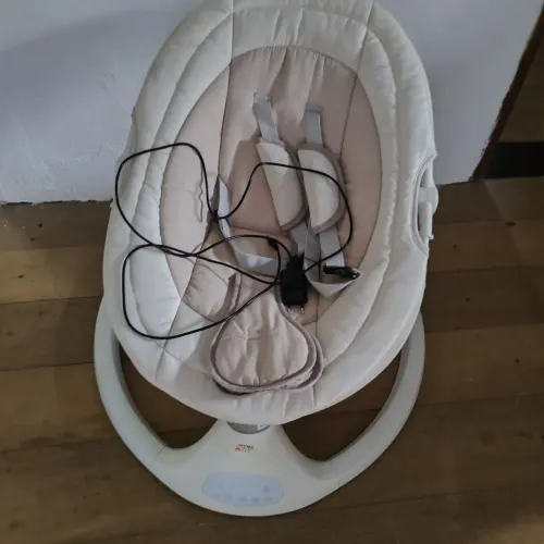 Cadeira de balanço infantil 
