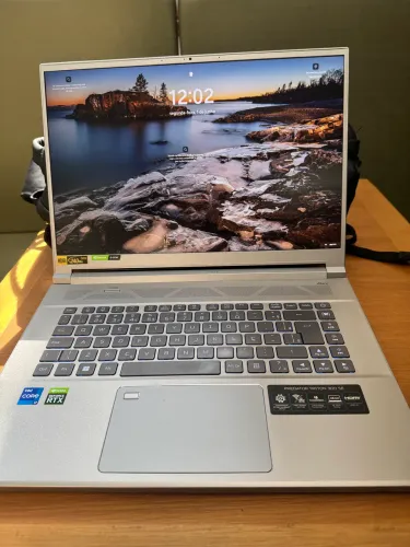 Acer Predator Triton