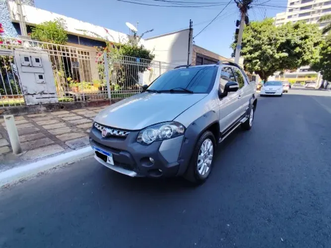 Fiat Strada Adventure1.8/ 1.8 Locker Flex CD 2015