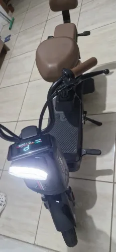 Scooter elétrica