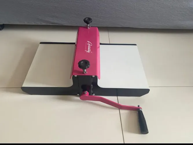 Máquina de fazer forminhas completa 