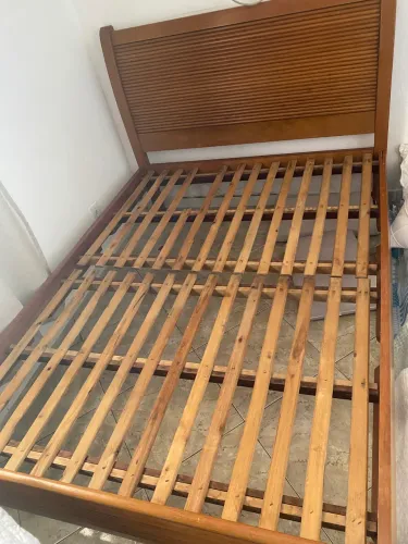 Cama de Madeira
