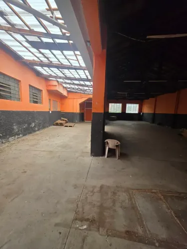 Galpão Amplo com 346m² +Copa+Cozinha+Escritório+