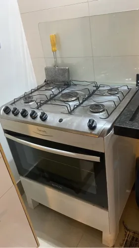 Vendo fogão com tudo funcionando