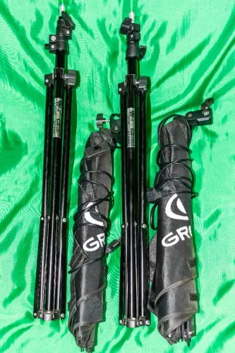 Kit Tripé Greika W-803 Para Estúdio Fotográfico 2 Peças