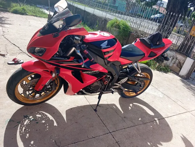 CBR 1000rr recing
