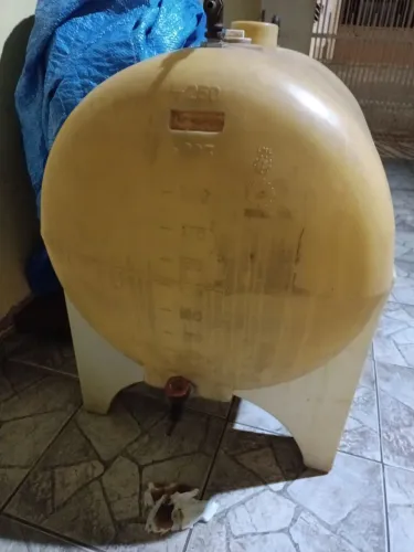 Tanque porquinho 250 LT