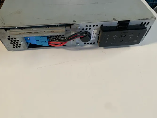 Nobreak apc 3000va 127volts