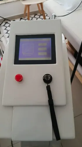 Máquina de Fotodepilação Laser IPL - manutenção em dia - manípulo - excelente estado