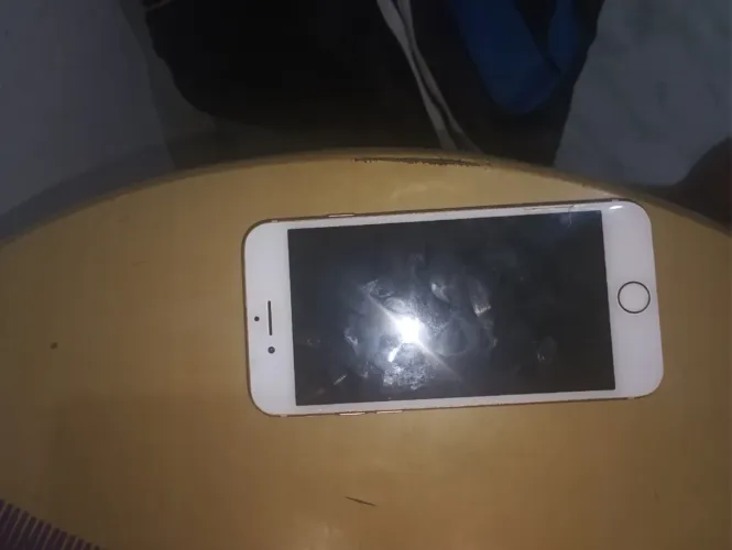 iPhone com defeito