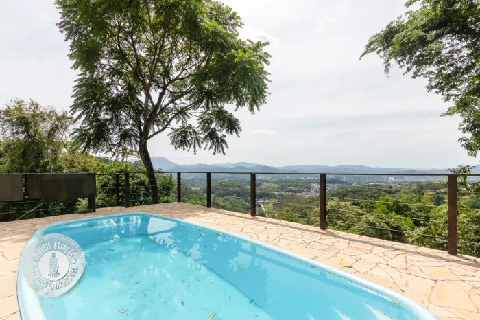 VENDA - Sítio com 48.250 m² de área total, com 3 dormitórios (1 suíte), 4 vagas de garagem