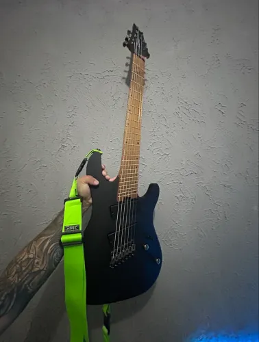 Guitarra Cort 7 Cordas Multiscale