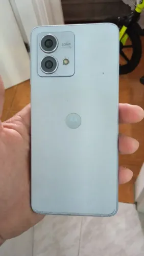 Moto g84 256gb 8g de RAM