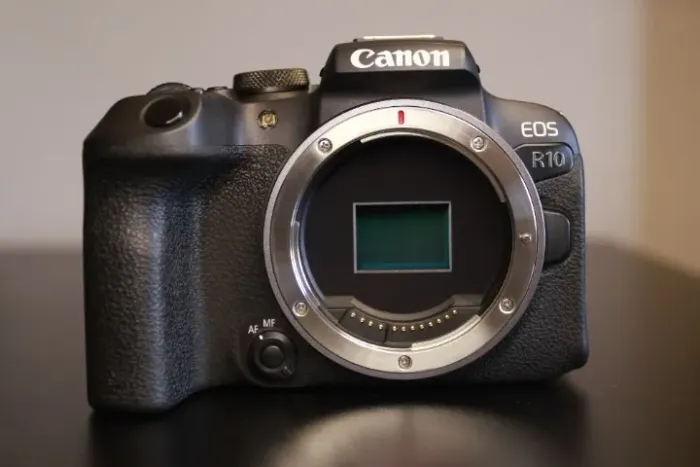 Canon R10 mirrorless