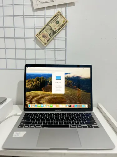 MacBook - 2020