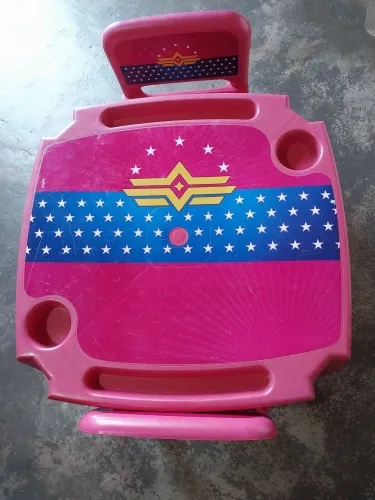 Mesa infantil c/2 cadeira pesonalizada