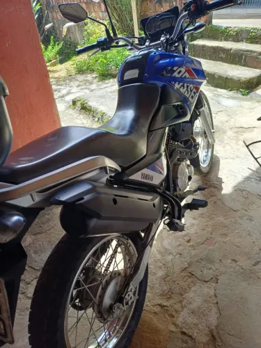 Moto nova um único dono