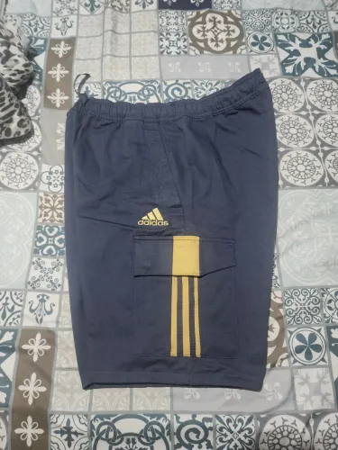 Bermuda Adidas Cargo sem uso