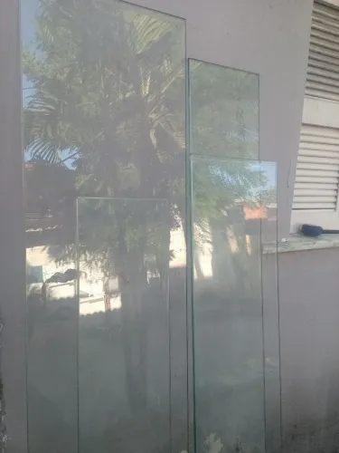 PRATELEIRAS DE VIDRO