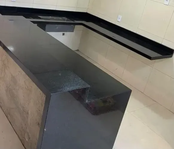 Bancadas em Marmores e Granitos